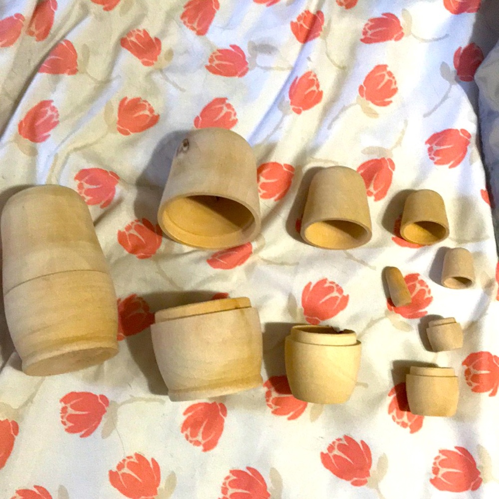 Create your own design nesting dolls (2)